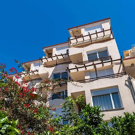 The Bay Σαράντα