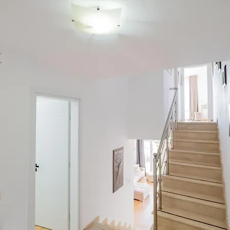The Bay Apartmán Sarandë